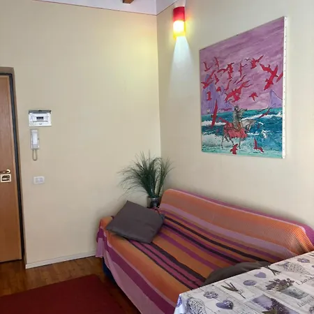 Apartment F A L S T A F F *