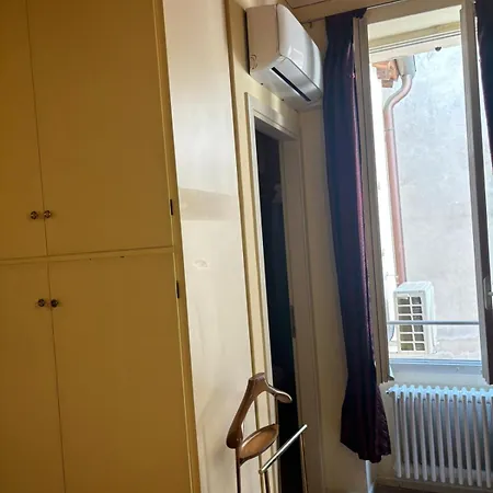 F A L S T A F F Apartment